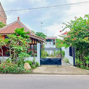 Labinda Homestay Caruban Mitra Reddoorz